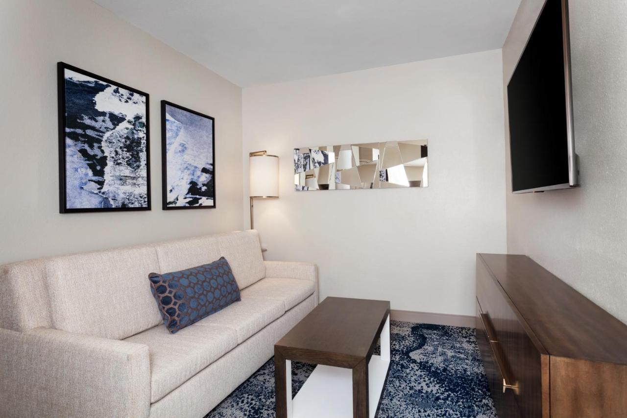 Delta Hotels By Marriott Virginia Beach Waterfront Exterior foto